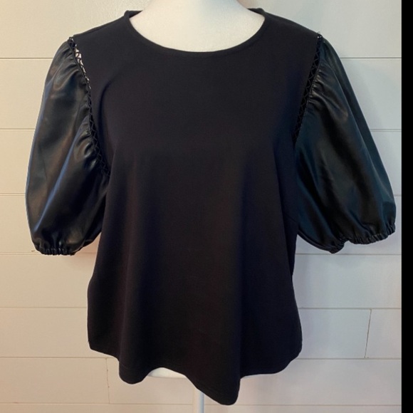 Laundry by Shelli Segal black tee with faux leather pleather puff sleeves size L - Picture 1 of 8